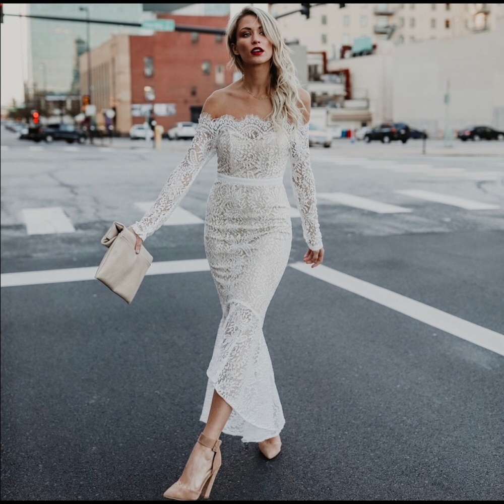 White off the shoulder trumpet Vici dress